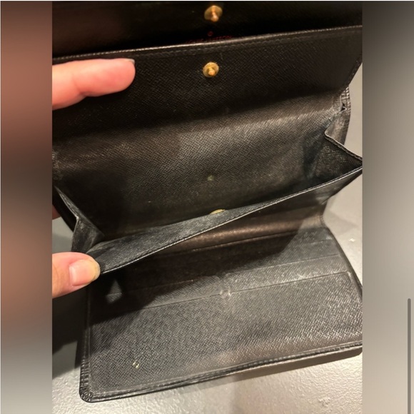 Louis Vuitton Black Epi Portefeuille Tresor Wallet - Picture 6 of 7